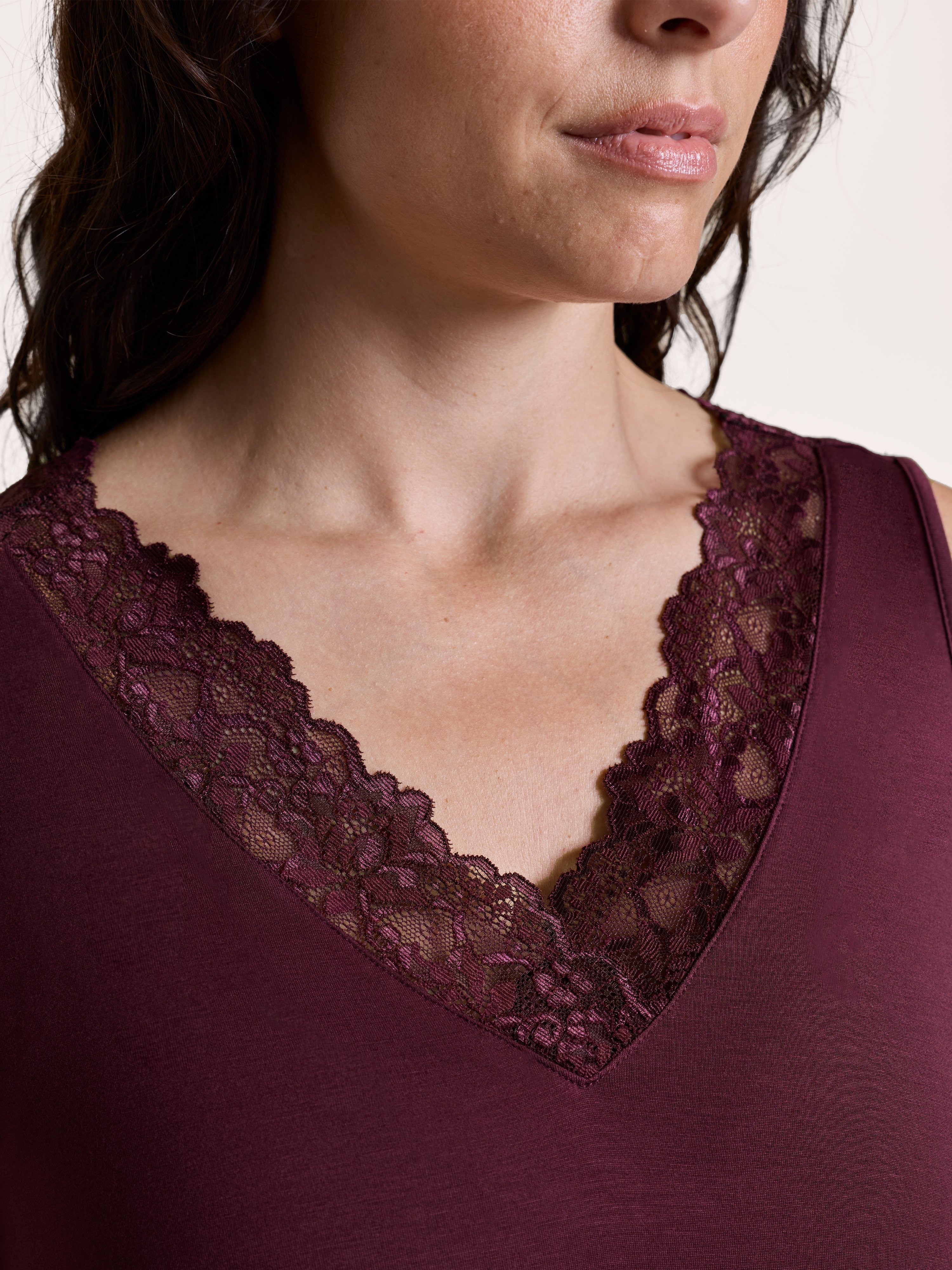 Lily Col V Chemise de nuit