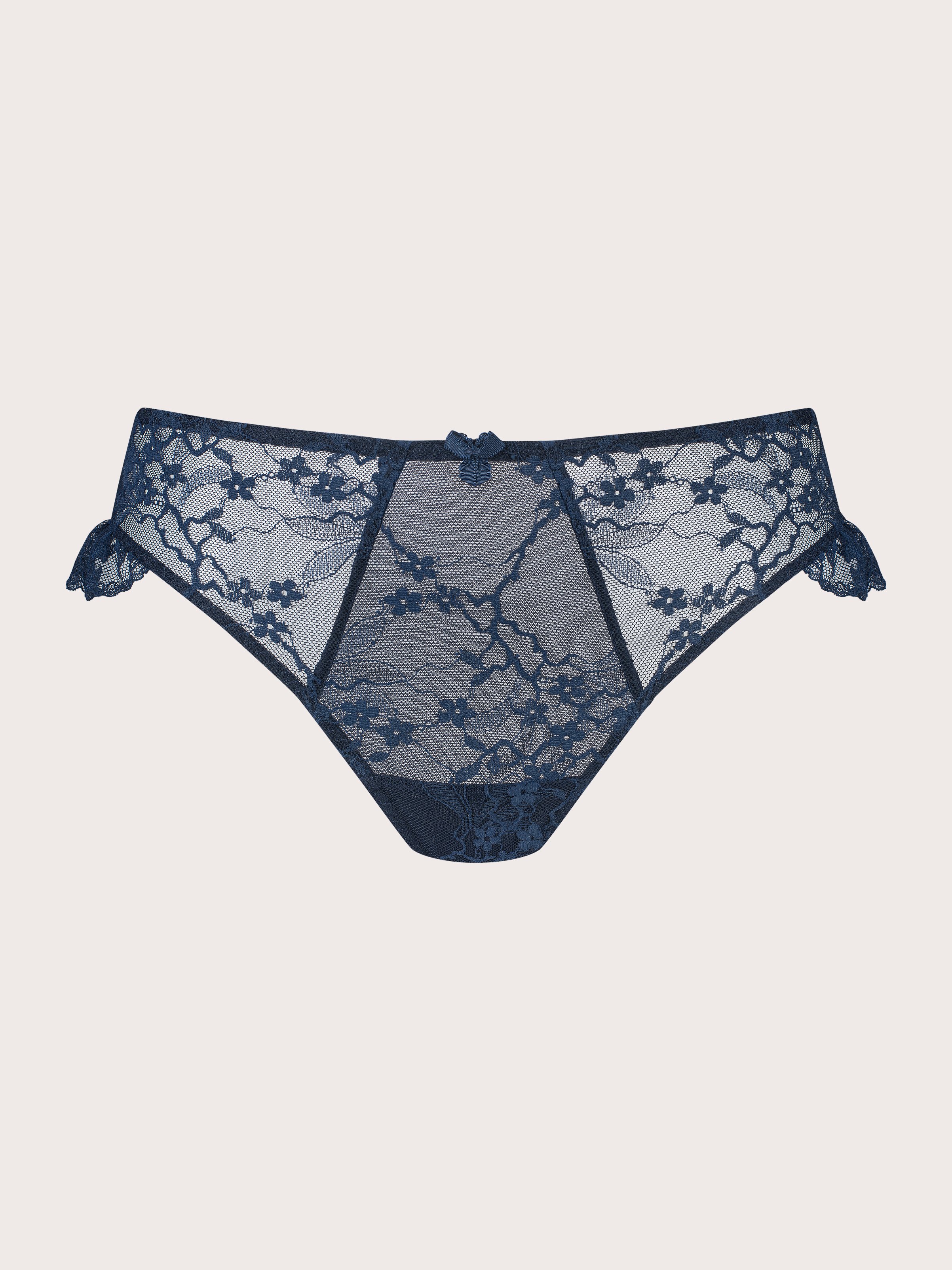 Romance Hipster String