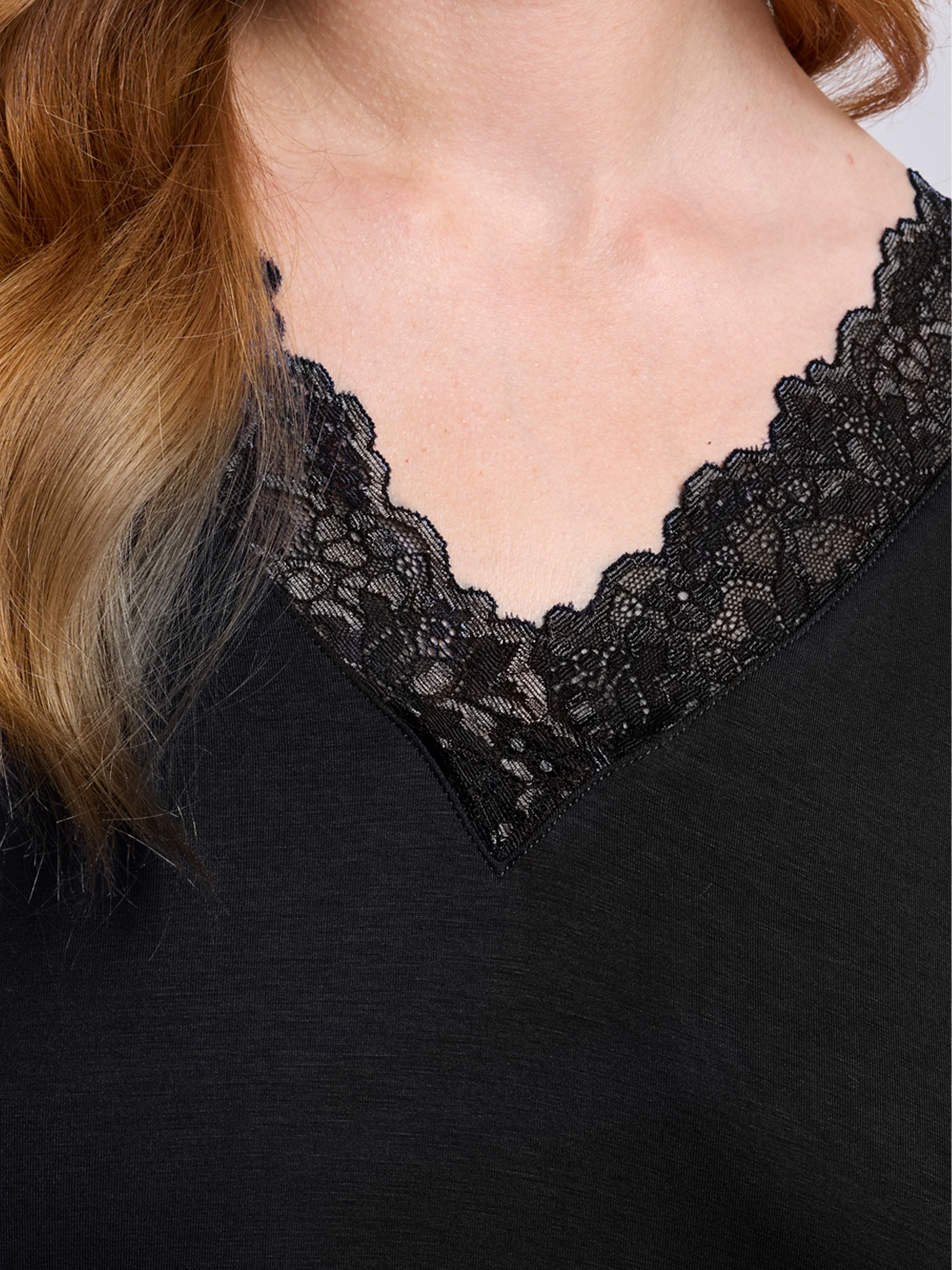 Lily Col V Chemise de nuit