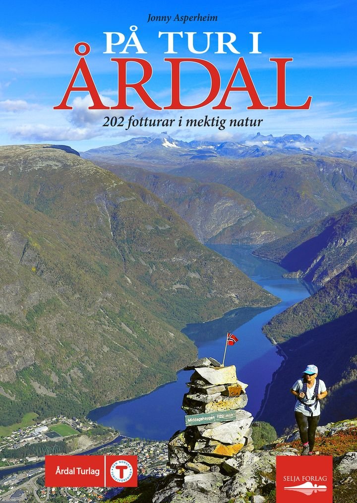 På tur i Årdal - 202 fotturar i mektig natur