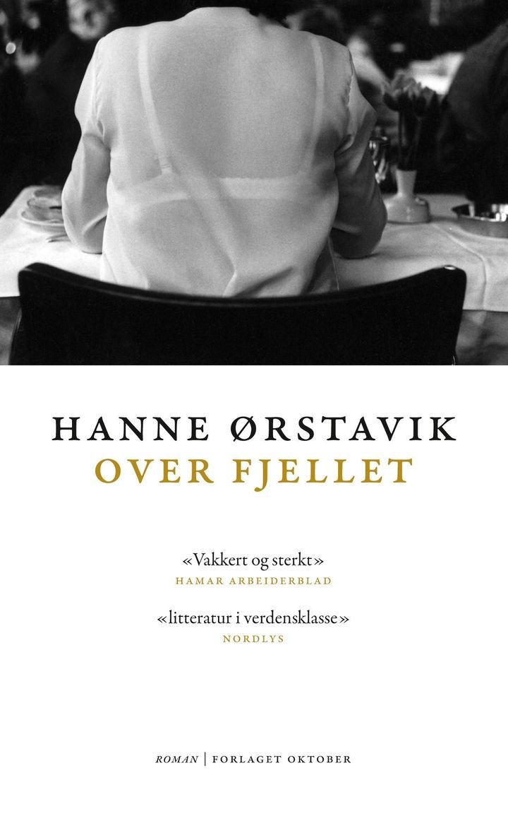 Over fjellet - roman