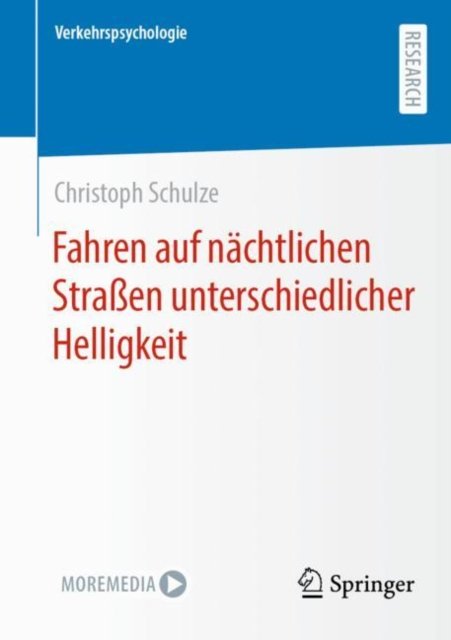 Fahren auf nachtlichen Straßen unterschiedlicher Helligkeit