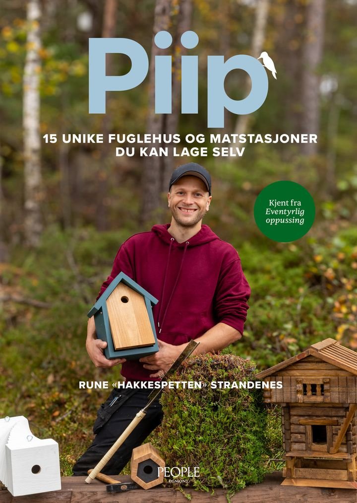 Hakkespettens fuglekasser og fuglematere av Rune Strandenes