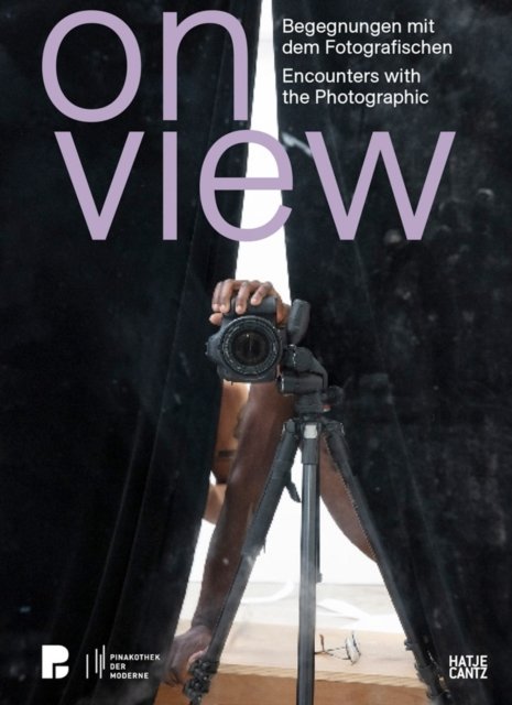 On View (Bilingual edition)