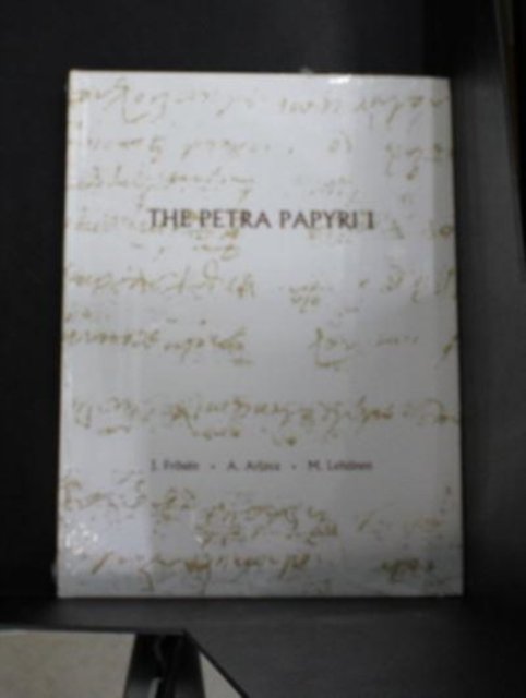 The Petra Papyri I