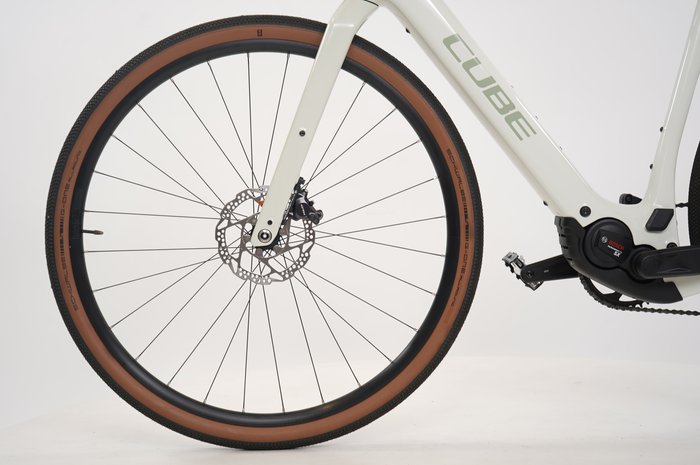 CUBE Nuroad Hybrid C:62 Race