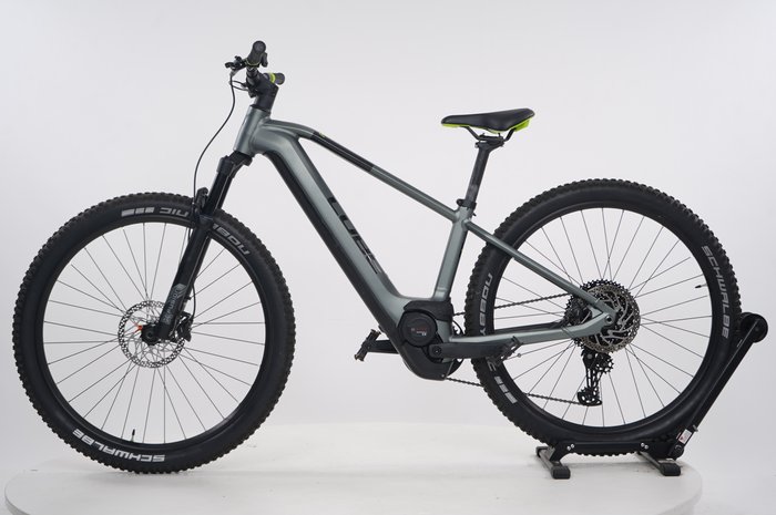CUBE Reaction Hybrid Pro 750