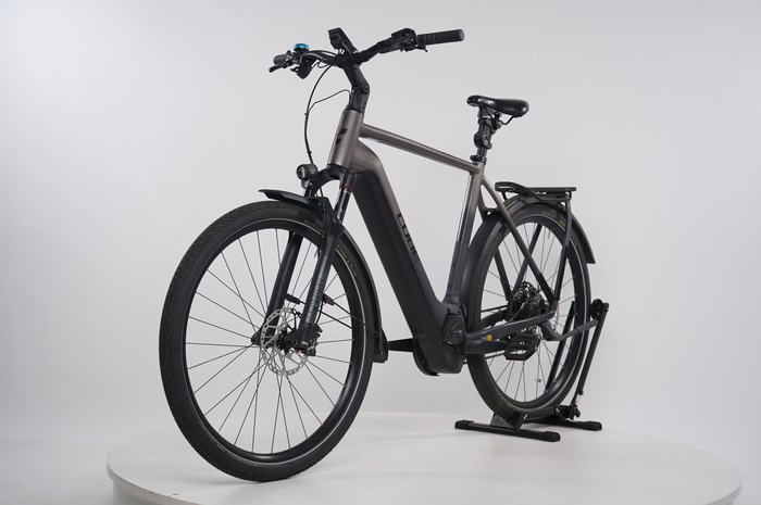 CUBE Kathmandu Hybrid SLT 750