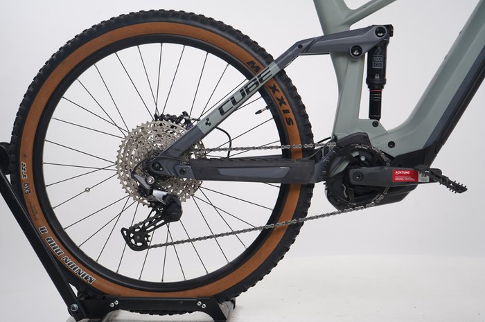 CUBE Stereo Hybrid 160 HPC Race 625 27.5