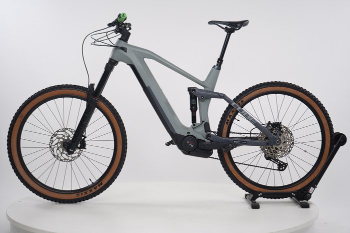 CUBE Stereo Hybrid 160 HPC Race 625 27.5