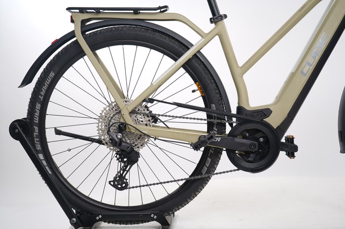 CUBE Kathmandu Hybrid Pro 625