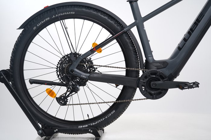 CUBE Reaction Hybrid Race 750