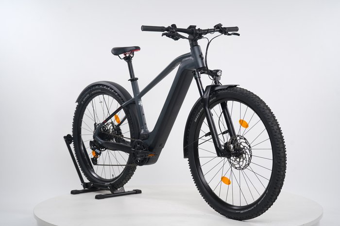 CUBE Reaction Hybrid Race 750