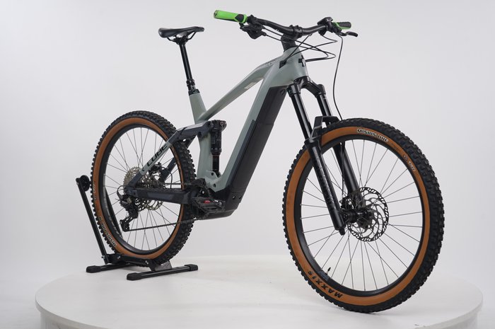 CUBE Stereo Hybrid 160 HPC Race 625 27.5