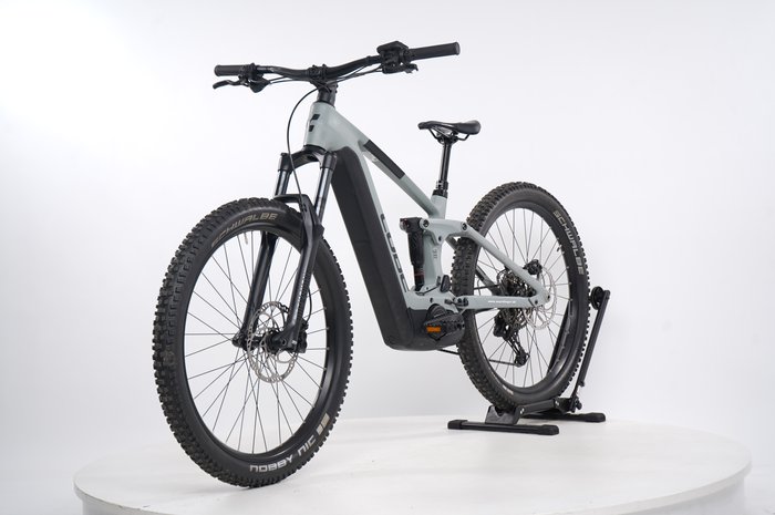 CUBE Stereo Hybrid 140 HPC Pro 750