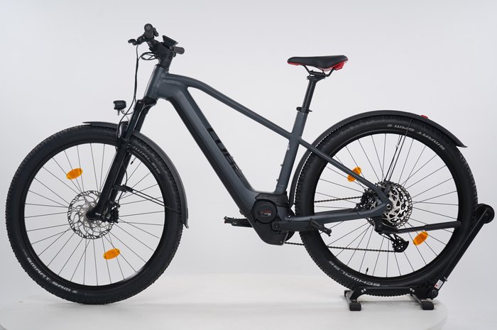 CUBE Reaction Hybrid Race 750