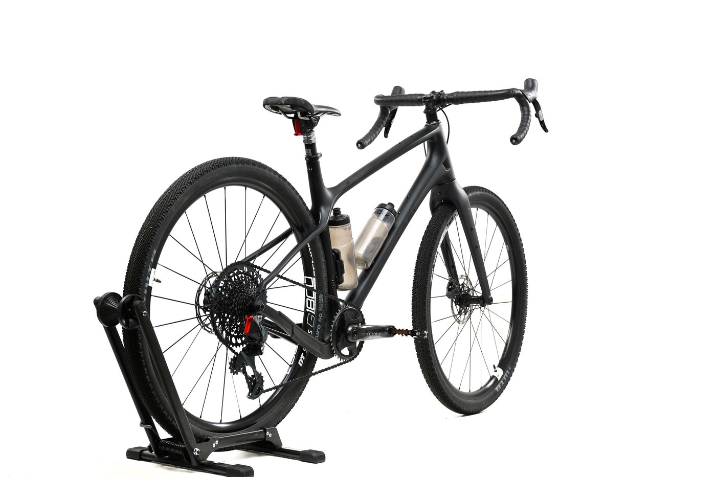 https://images.cdn.europe-west1.gcp.commercetools.com/b8f70299-e4ee-4e48-8388-0bd81b1aed37/964c12c9-58ad-41f2-8-s2Y8S-3_-zoom.jpg