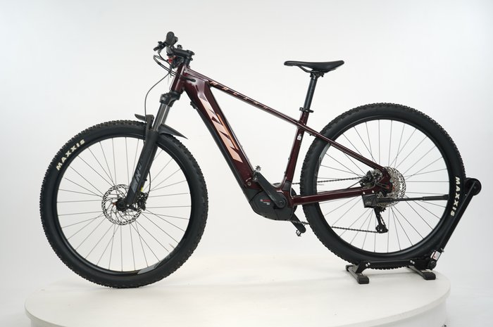 KTM Macina Team 693
