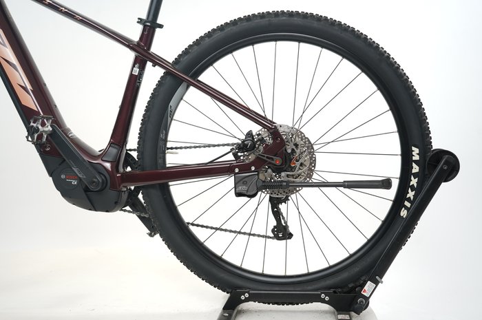 KTM Macina Team 693