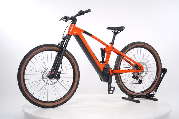 CUBE Stereo Hybrid 120 Race 750