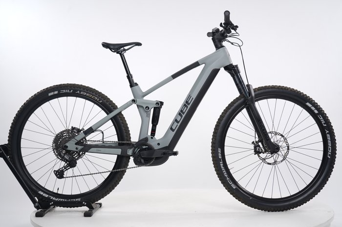CUBE Stereo Hybrid 140 HPC Pro 750