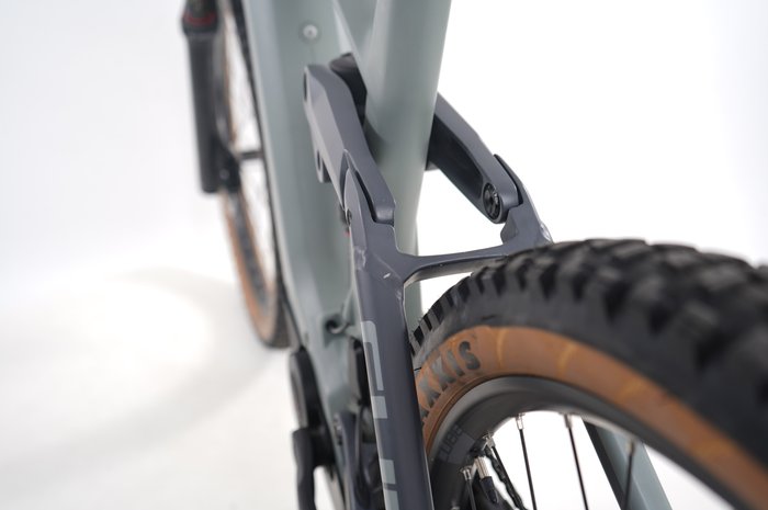 CUBE Stereo Hybrid 160 HPC Race 625 27.5