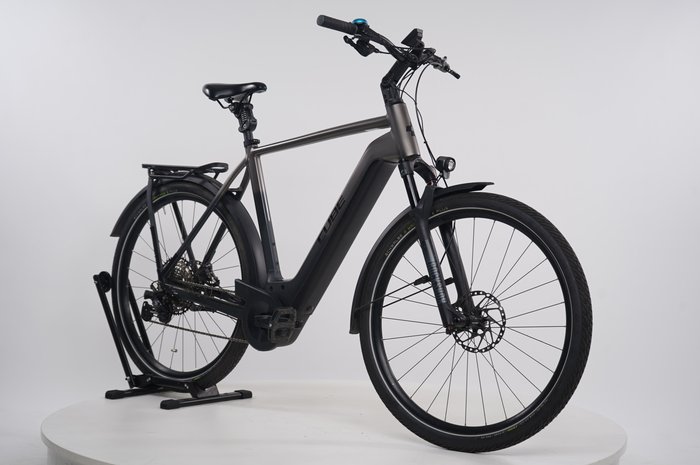CUBE Kathmandu Hybrid SLT 750