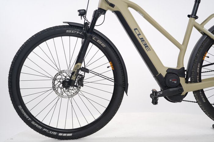 CUBE Kathmandu Hybrid Pro 625