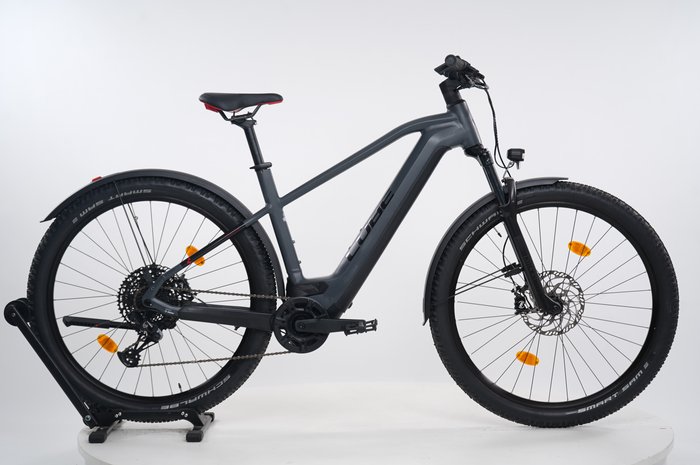 CUBE Reaction Hybrid Race 750