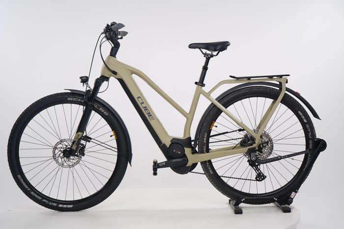 CUBE Kathmandu Hybrid Pro 625