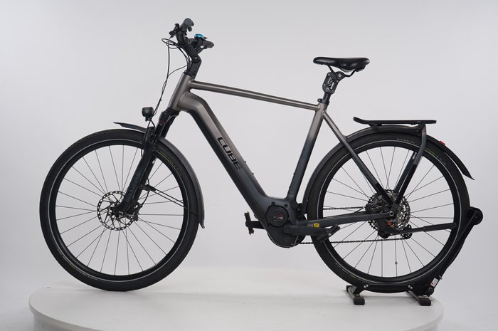 CUBE Kathmandu Hybrid SLT 750