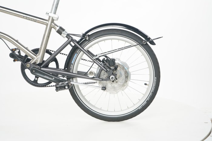 Vello Titan Mountain Drive