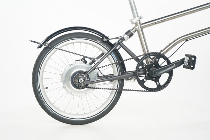 Vello Titan Mountain Drive