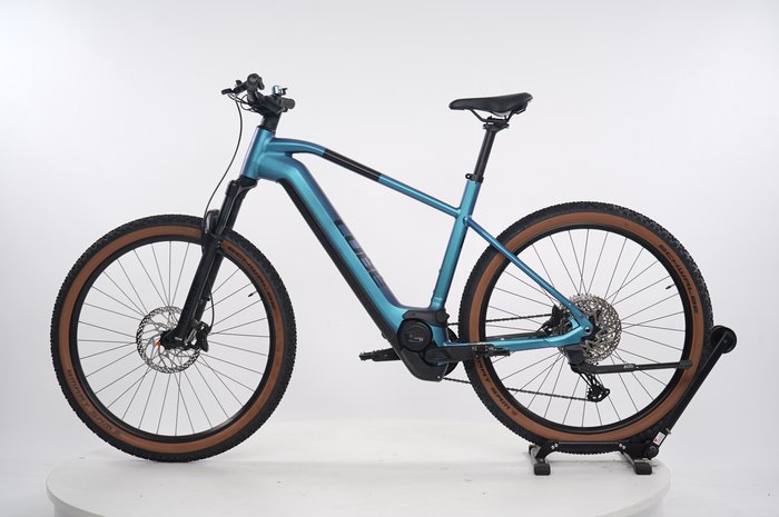CUBE Reaction Hybrid Race 750