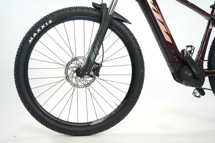 KTM Macina Team 693