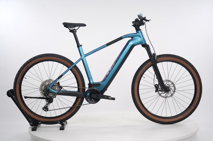 CUBE Reaction Hybrid Race 750