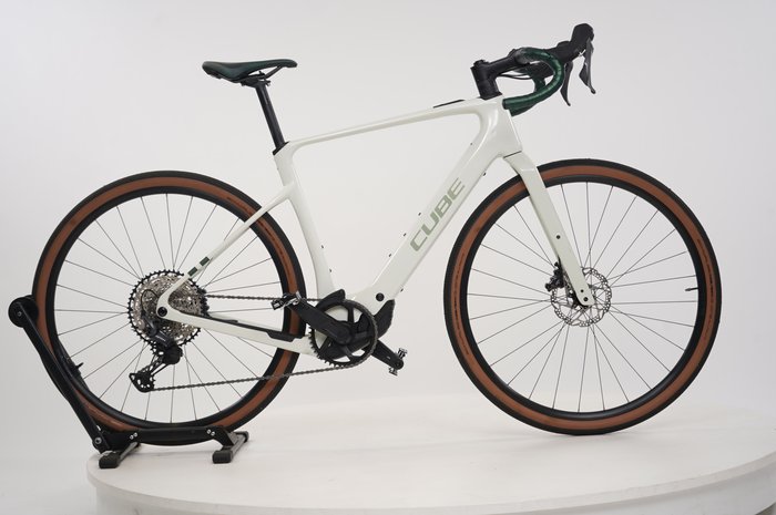 CUBE Nuroad Hybrid C:62 Race