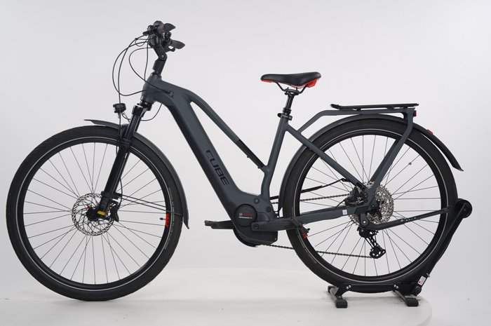 CUBE Touring Hybrid EXC 625