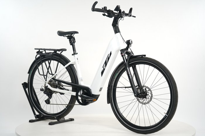 KTM CENTO 10 Plus