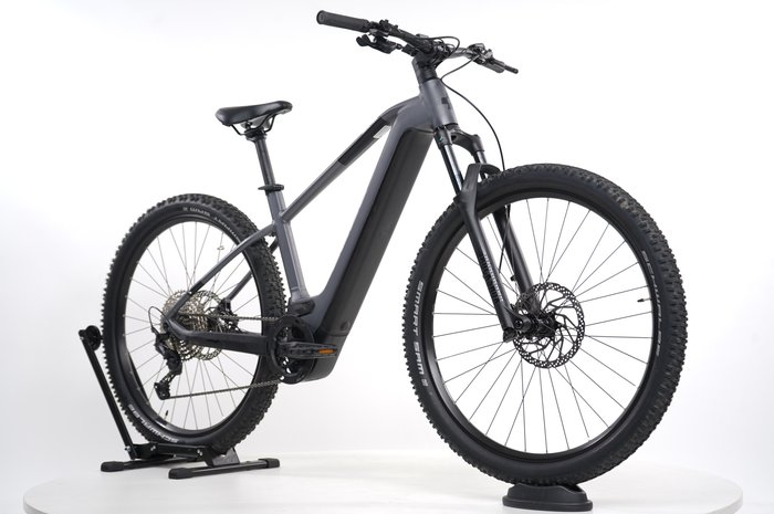 Cube Reaction Hybrid Race 750