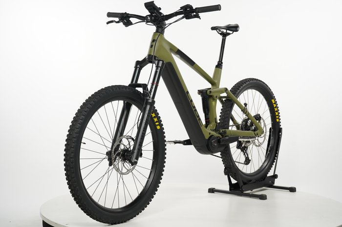 CUBE Stereo Hybrid 160 HPC Race 750 27.5