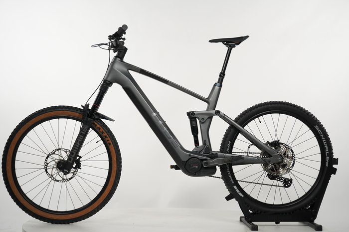 CUBE Stereo Hybrid 160 HPC Race 750 27.5