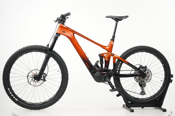 Giant Trance E