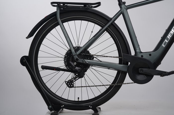 Cube Kathmandu Hybrid Pro 750