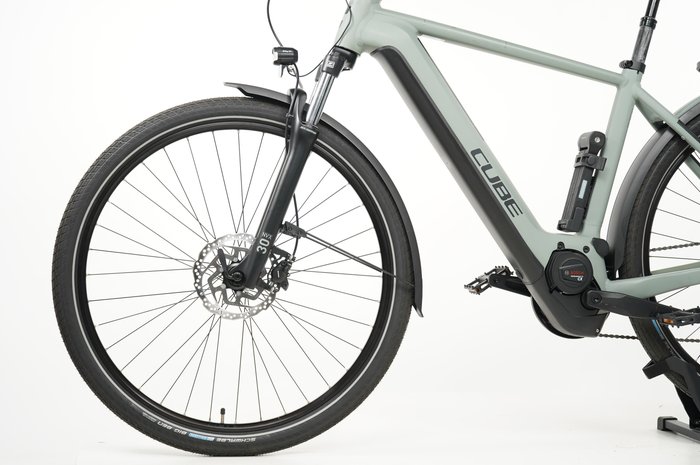 CUBE Kathmandu Hybrid ONE