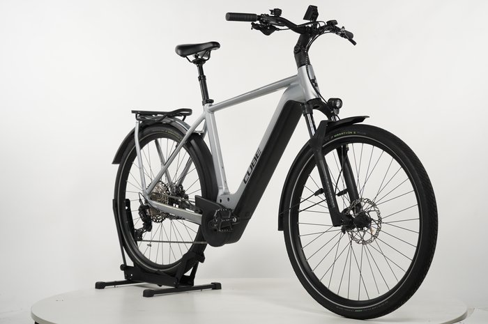 CUBE Kathmandu Hybrid SLX