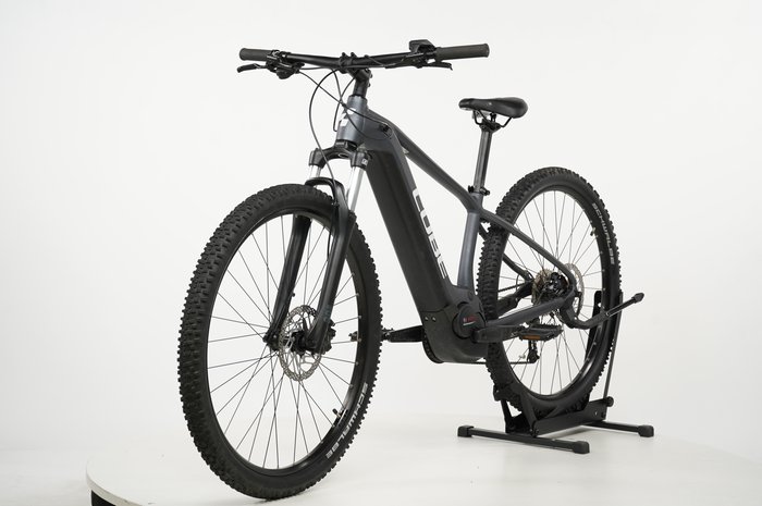 CUBE Reaction Hybrid Performance 500