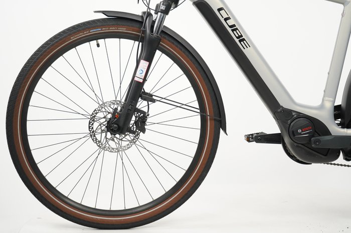 CUBE Touring Hybrid Pro 625