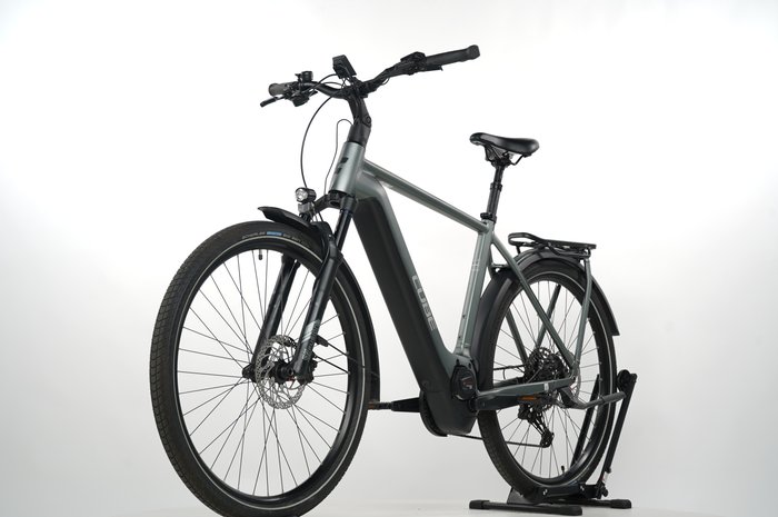 Cube Kathmandu Hybrid Pro 750