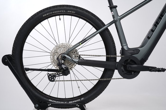 CUBE Reaction Hybrid Pro